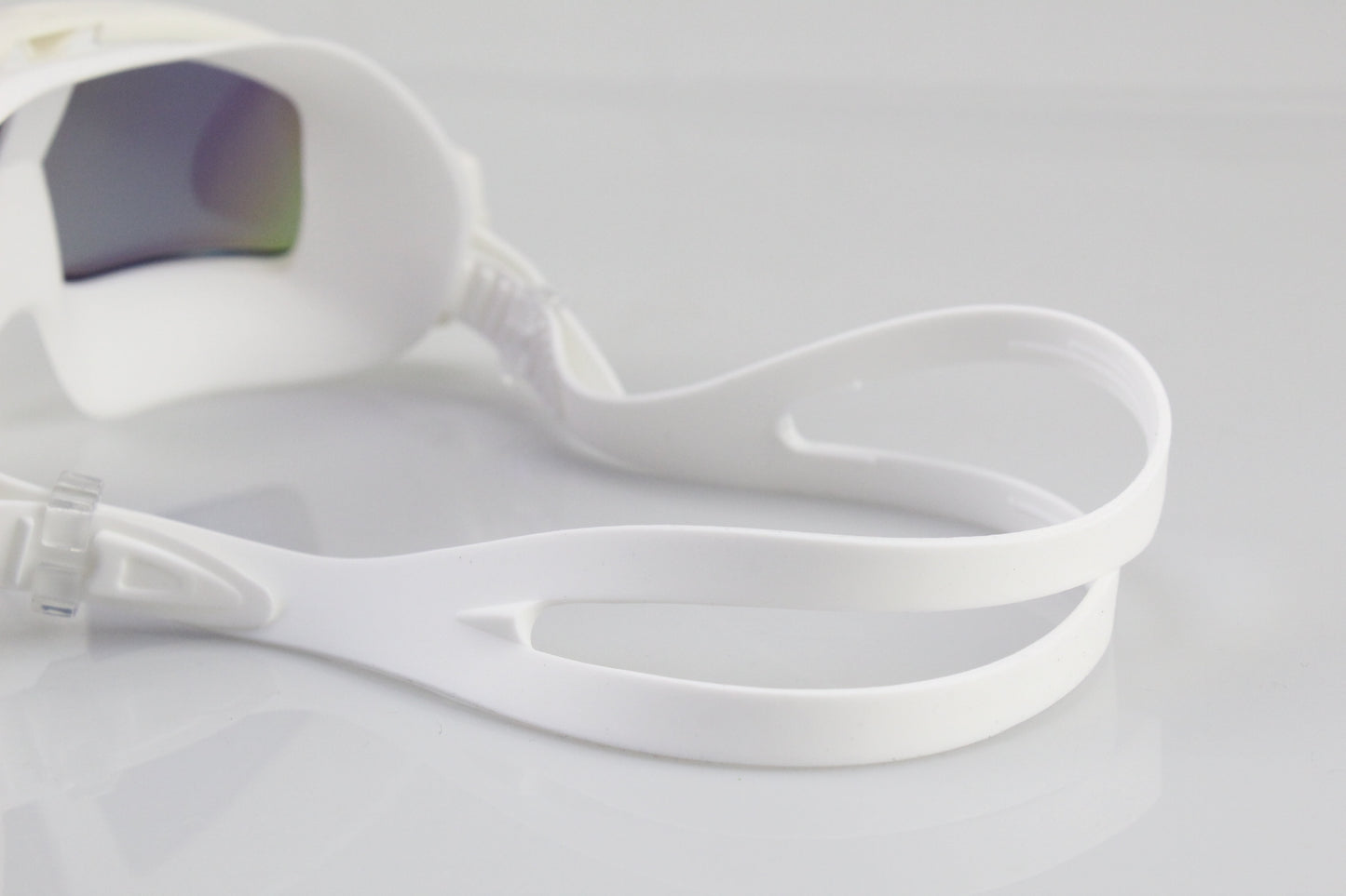 Swim Goggles No Leaking Anti-Fog Pool Goggles Swimming Goggles for Adult Men Women Youth, UV Protection 180° Clear Vision-White